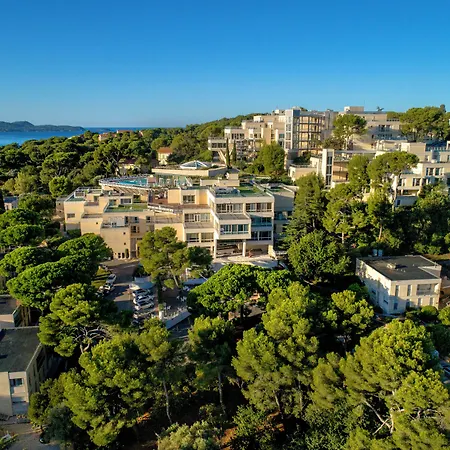 Club La Font Des Horts Feriested Hyères
