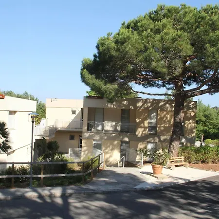 Club La Font Des Horts Feriested Hyères
