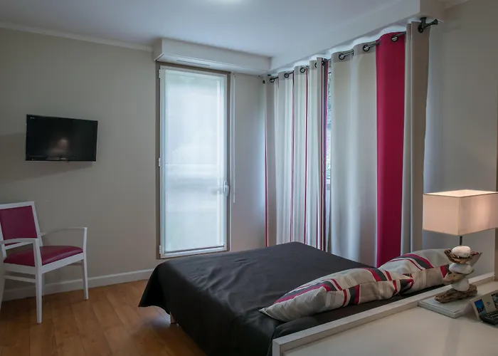 Club La Font Des Horts Feriested Hyères