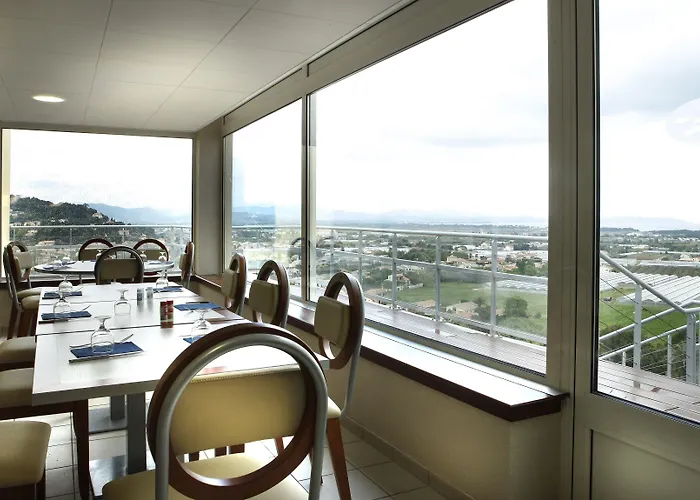 Club La Font Des Horts Feriested Hyères