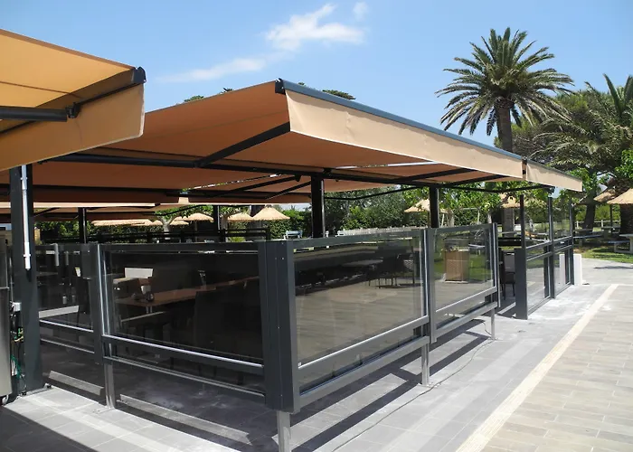 Club La Font Des Horts Feriested Hyères